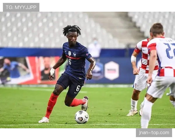 卡马文加能否胜任中场组织核心：能力上限与角色适配性分析