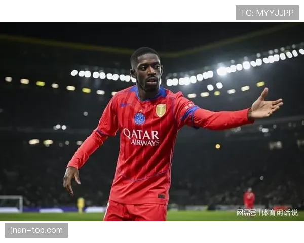 奥斯曼·登贝莱又发机场照，睡衣配豪表，我的消费观被活生生打脸